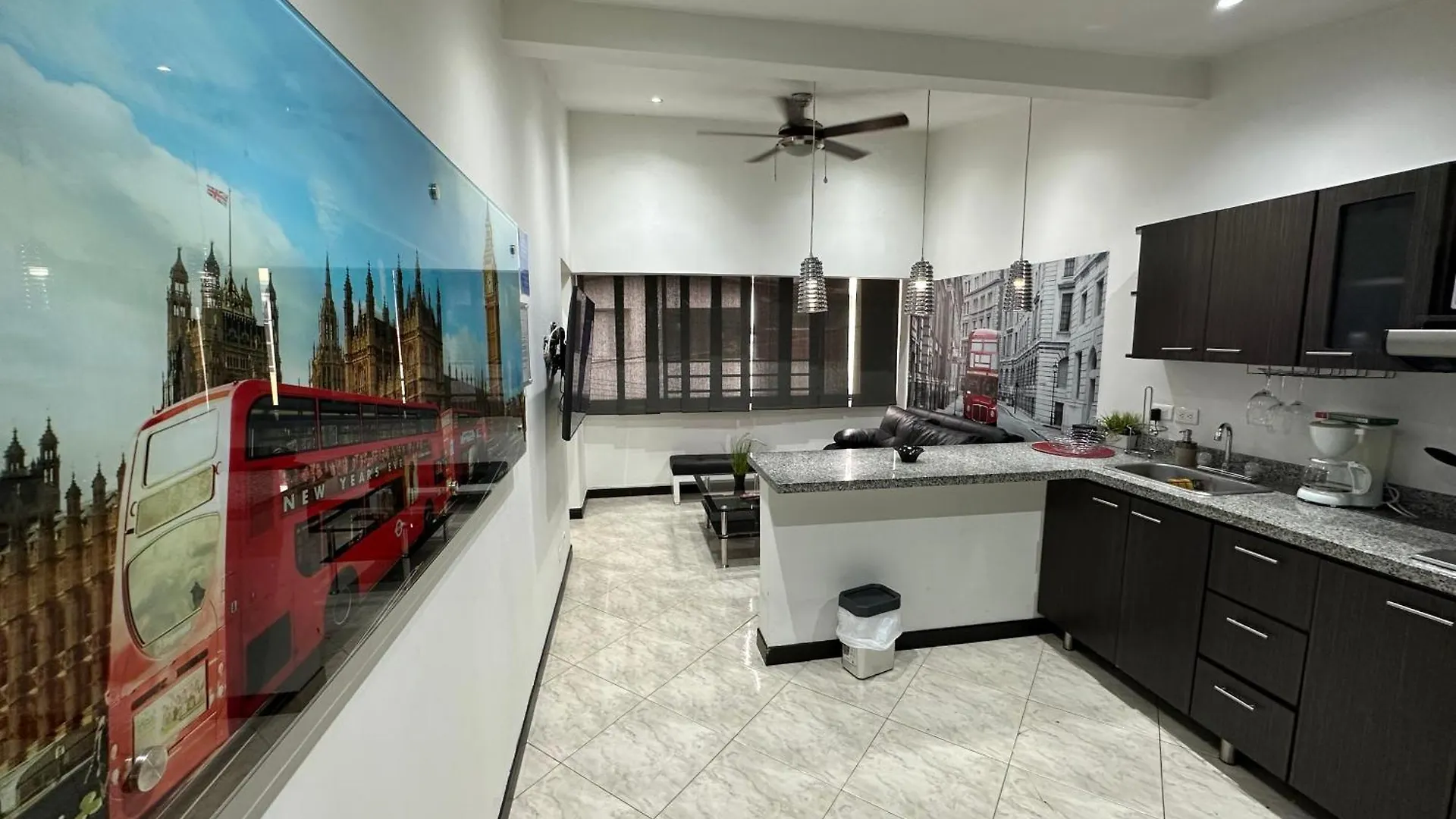 London Suites, By Poblado Suites Medellín Daire