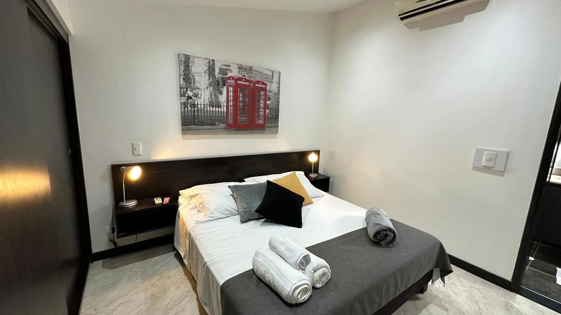 London Suites, By Poblado Suites Медельин 0*,